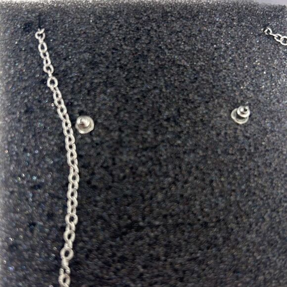 Hello Kitty Adjustable Necklace And Earrings - Picture 3 of 3